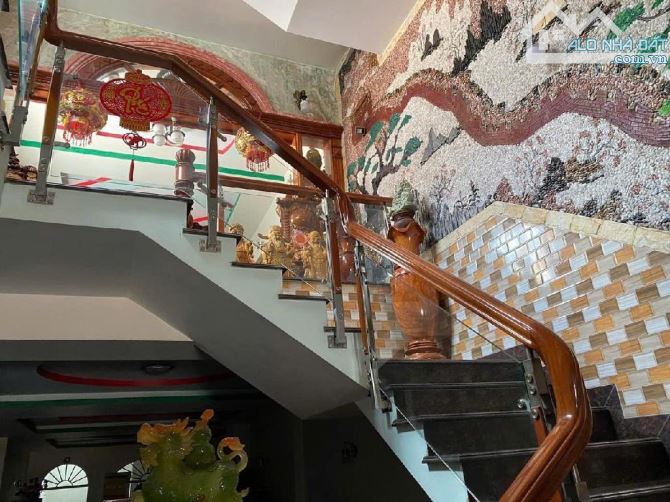 CHỦ GIẢM GẦN 2,5 TỶ - MẶT TIỀN NGUYỄN ẢNH THỦ - 128M2 - 3 TẦNG - GIÁ 14,8TỶ - 4