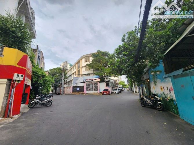 CHO THUÊ BIỆT THỰ NGUYỄN ĐÌNH CHÍNH - 14M X 17M - CÓ HẦM THANG MÁY - 6 TẦNG - 4