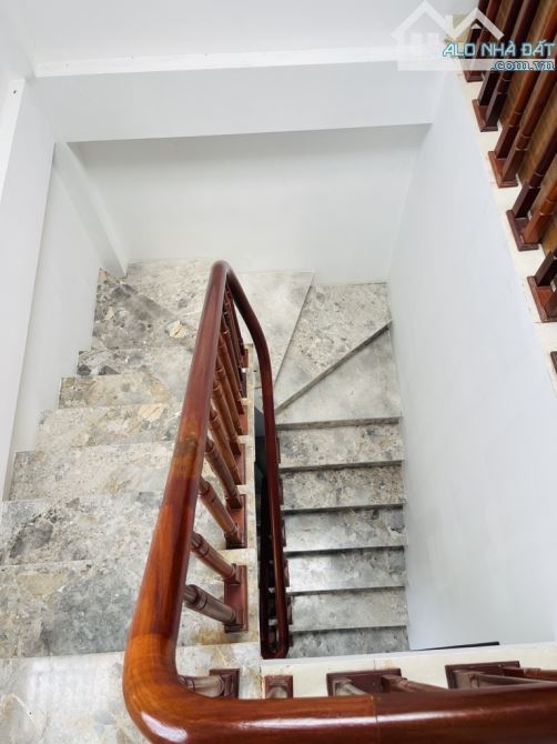 Cần bán gấp căn nhà tại Thạch Bàn - Long Biên - Ô tô nhỏ đỗ cửa, gần 20m ô tô tránh - 5