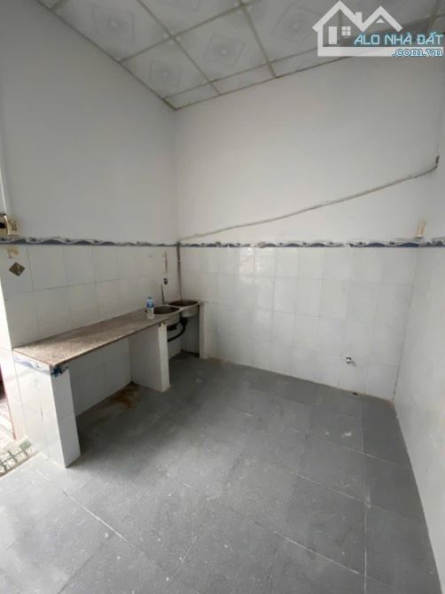 Kẹt lắm rồi ! bán gấp căn nhà ở Trung Chánh Hóc Môn 53m2 SHR giá chỉ 999 triệu - 5
