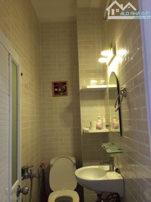 HẺM 4M - HOÀNG HOA THÁM -  4 LẦU BTCT - DÒNG TIỀN 11 TRIỆU/THÁNG - GIÁ 5.5TỶ TL - 6