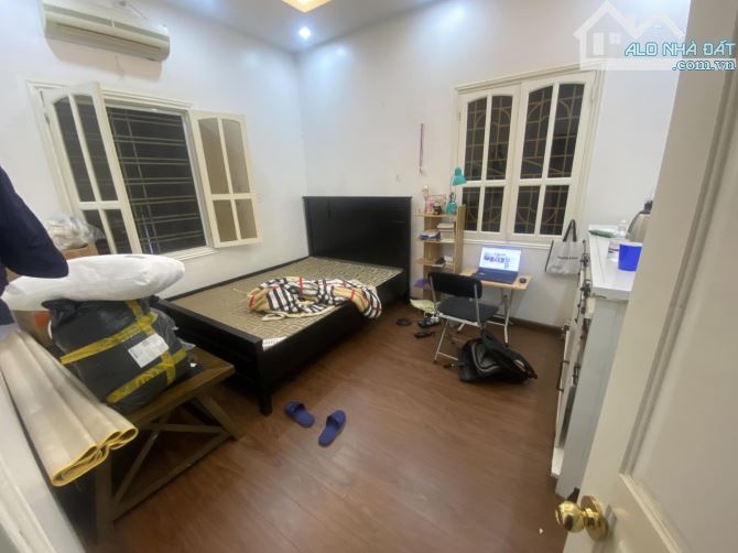Cần bán gấp nhà phân lô phố Hoàng Quốc Việt 64m2, 4T, 2 mặt ngõ, ô tô, giá tốt - 7