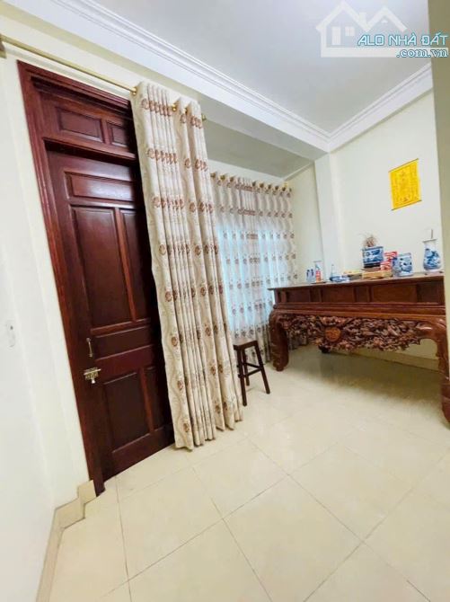 CỰC PHẨM 4 TẦNG NGUYỄN KHOÁI P2 Q4  MẶT TIỀN HẼM TO VỪA Ở VỪA K.DOANH XUNG QUANH HÀNG QUÁN - 8