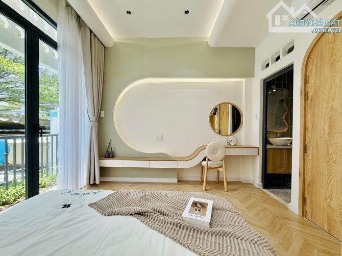 BÁN NHÀ ĐẸP - GẦN CÔNG VIÊN LÀNG HOA, NGANG 4,2M, 3PN, Ô TÔ SÁT NHÀ - 5 TỶ XÍ - 8