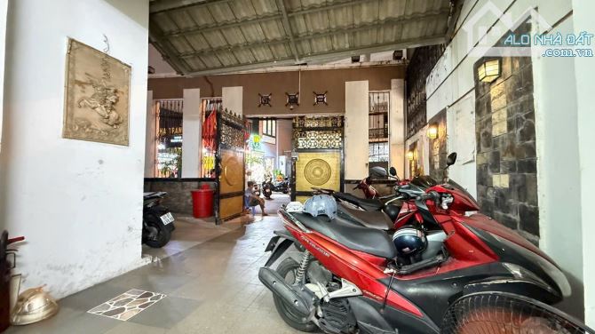 Cần bán Toà nhà chdv cho con đi hu học hẻm xe tải lê văn sỹ p1 quận tân bình - 9