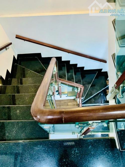 BÁN NHÀ ĐƯỜNG VŨ TÔNG PHAN, 47M2, 5 TẦNG, GIÁ 10.5 TỶ - 9