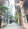Nhà phân lô dân xây Lạc Long Quân, 33m, 6 tầng, thiện chí 8.1tỷ