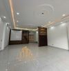 BÁN NHÀ 2 LẦU MẶT TIỀN LÝ THÁI TỔ. DT:6,66x28,3M NỞ HẬU. GIÁ: 13,5 TỶ