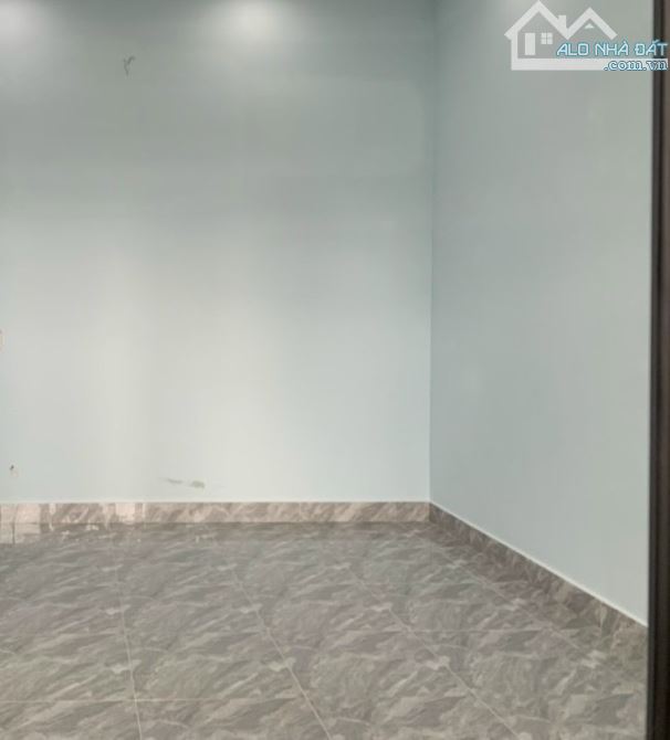 Giá cực tốt..7tỷ990. Bán nhà mặt tiền Bùi Văn Hoà P. Long Bình gần cổng kcn. 6x43m. SHR - 2
