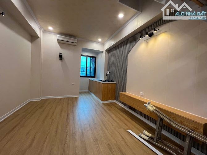 Bán tập thể penhouse Văn Hương tầng 5+6 xinh xắn, 2 ngủ, thiết kế hiện đại