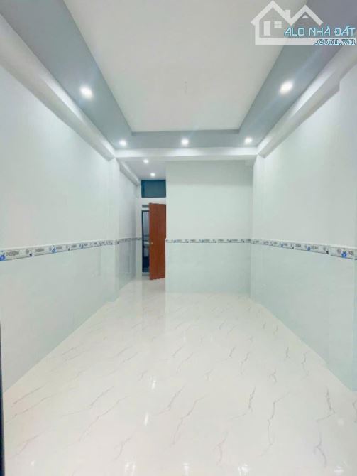 SÁT MẶT TIỀN HOÀNG DIỆU  TRUNG TÂM Q4  DIỆN TÍCH SD 84 M2 CÓ 4 TỶ