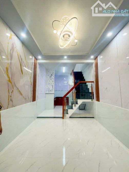 SÁT MẶT TIỀN HOÀNG DIỆU  TRUNG TÂM Q4  DIỆN TÍCH SD 84 M2 CÓ 4 TỶ - 12