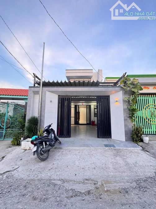 Nhà Đức Hoà Hạ 6x21m giá 2ty2 có hoàn công