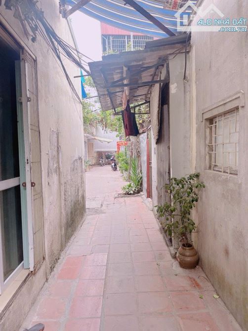 Đất đẹp Hoàng Quốc Việt 83m² Mặt tiền 5.3m chỉ 5.4 tỷ hàng hiếm tiện ich bạt ngàn