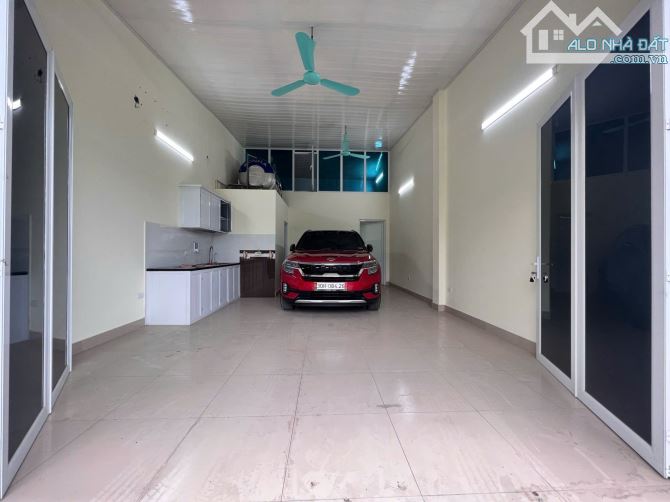 Bán kho xưởng đang cho thuê đường ô tô tránh ngõ Phố Nguyễn Thời Trung DT 75m2 . Giá 17 tỷ