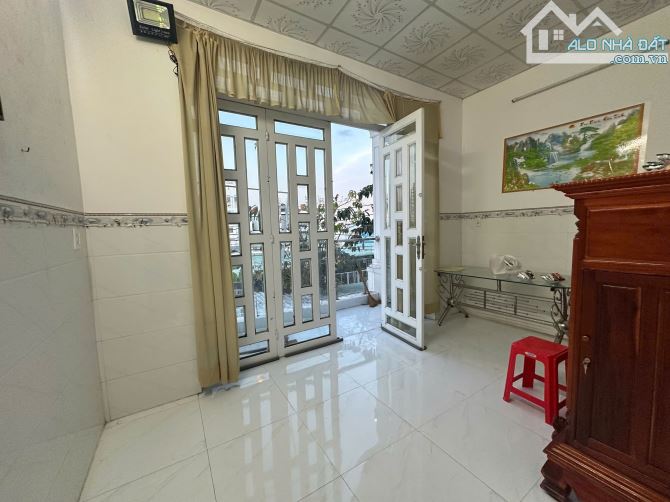 Bán nhà 1 trệt 1 lầu Khu dân cư Phú An