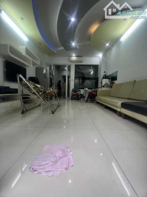 BÁN NHÀ 5 TẦNG BTCT - PHƯỜNG 3 - QUẬN 3 - NGUYỄN THIỆN THUẬT - 64M2 - 20.8 TỶ