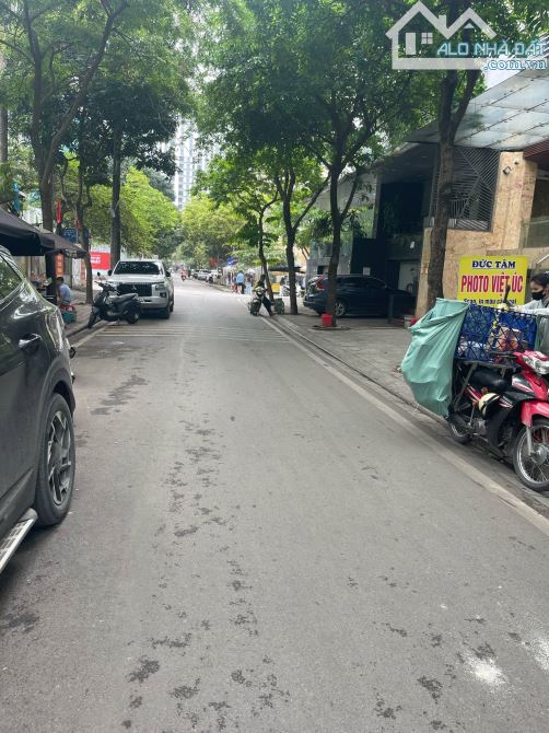 Bán nhà Lưu Hữu Phước 100m2, ô tô đỗ cổng, 18 tỷ.