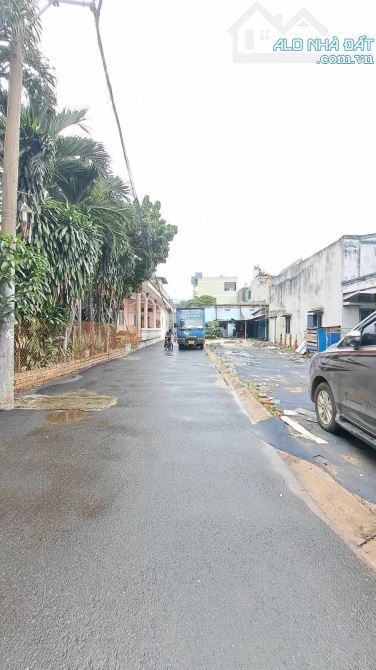 Còn 1 nền đất duy nhất hẻm xe hơi  giáp đường số 8 Linh Xuân  3,45 tỉ
