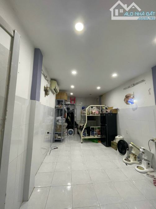 BÁN NHÀ MẶT TIỀN LÝ THÁI TỔ - 4 TẦNG - PHƯỜNG 1, QUẬN 3 - 33 TỈ ĐỒNG