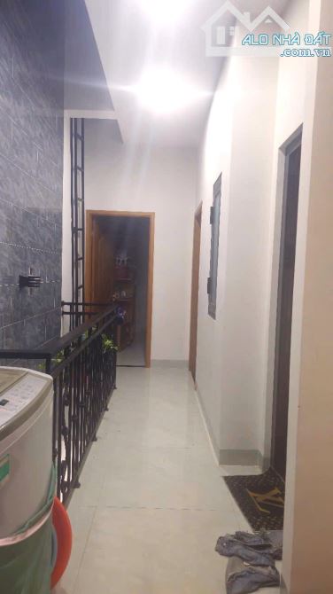 Bán Căn Hộ Dịch Vụ Gần Hoàng Diệu 2 Thủ Đức, 146m2(5mx30m), 4 Tầng, Chỉ 15 Tỷ(TL)
