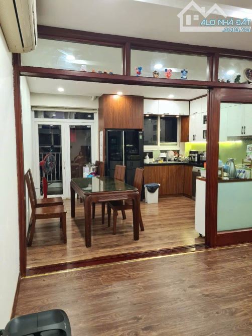 BÁN CĂN HỘ LÔ GÓC 3 NGỦ DT 124M2 PHỐ THÁI HÀ ĐỐNG ĐA GIÁ THƯƠNG LƯỢNG