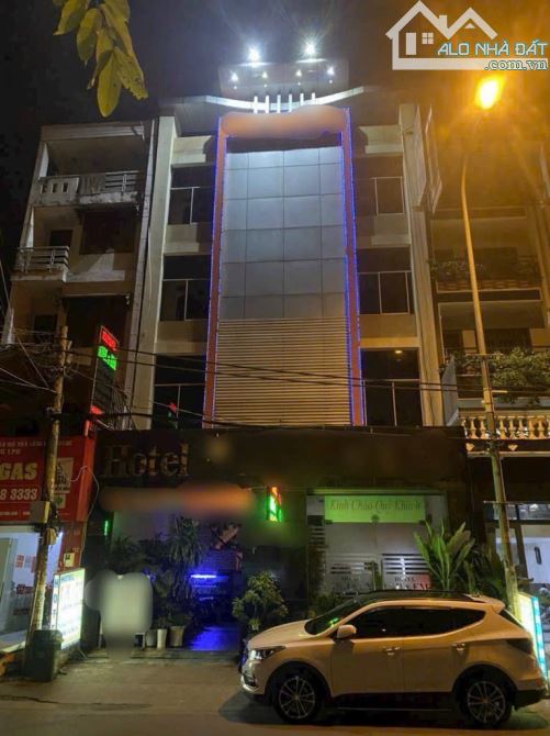 ĐỊNH CƯ NƯỚC NGOÀI – CẦN NHƯỢNG KHÁCH SẠN 7 TẦNG ĐANG KD TỐT – MT HÀ HUY GIÁP