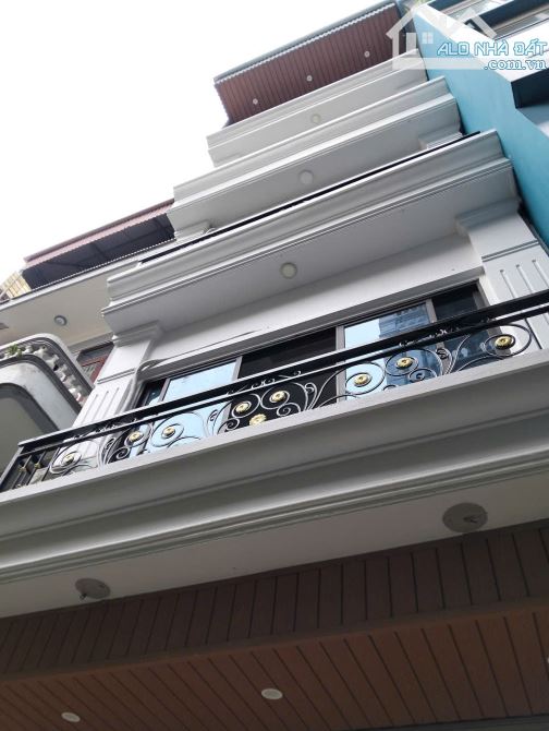 Phố Hoàng Văn Thái 52 m2 x 4 tầng MT 4.7 m Ô tô Tránh K/D VP Thang Máy Q. Thanh Xuân
