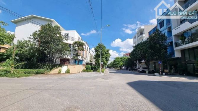 CC bán nhà 7 tầng lô góc mặt đường Lê Thánh Tông, Phan Huy Chú, giá 33 tỷ