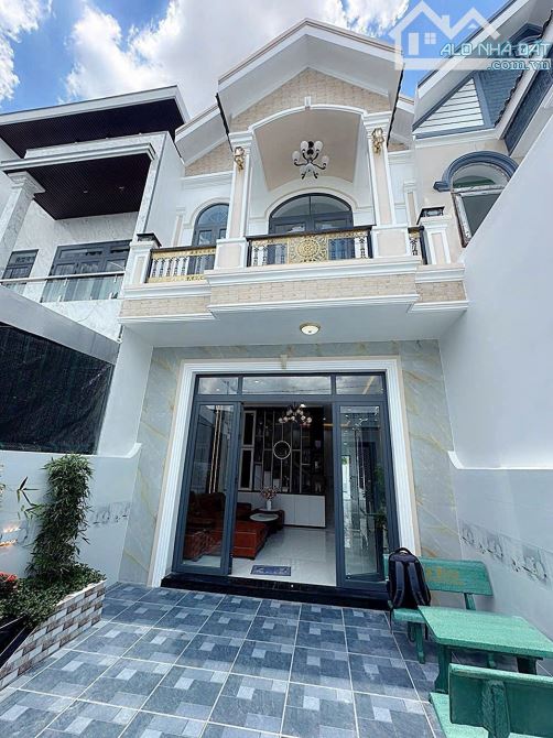 Nhà mới xây Bình Chánh - Sổ hồng trao tay