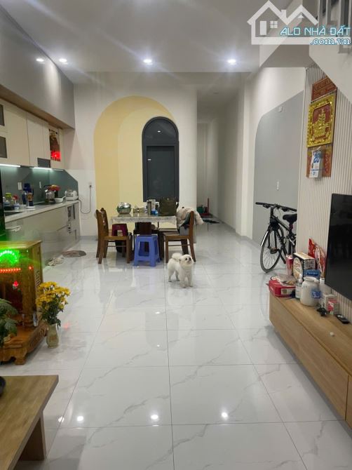Bán nhà 2 tầng kiệt oto Đỗ Thúc Tịnh. Dt 78m2 ngang 4m5 nhà đẹp kiệt thông vô ở bgay