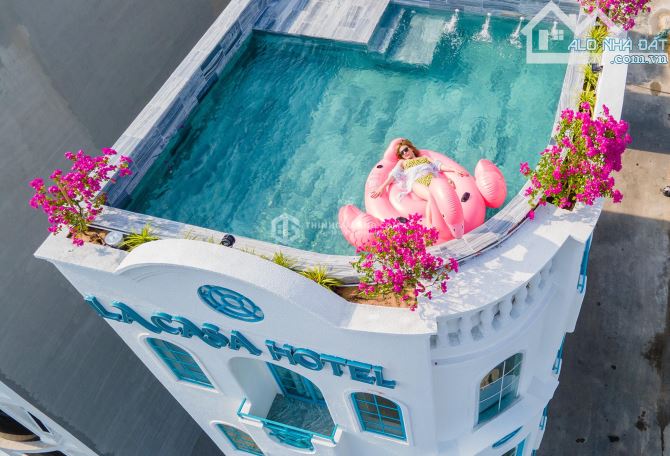 BÁN CĂN KHÁCH SẠN 7 TẦNG  MỚI XÂY ĐẸP LUNG LINH GÓC 2 MẶT TIỀN VIEW HỒ KHU Á CHÂU VŨNG TÀU