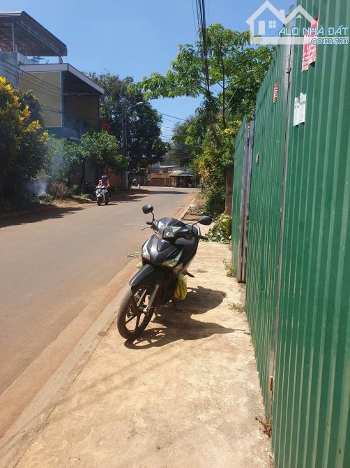 Bán đất vườn 500m2 khu dân cư đường y nuêột gân ngay nhà văn hóa cộng đồng, trường mầm non