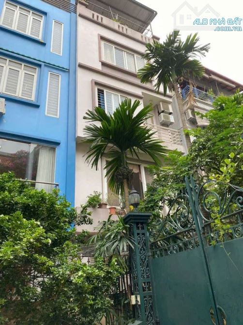 Nhà tốt Võng Thị - Lô góc hai thoáng - vài bước ra Hồ Tây, sống hưởng