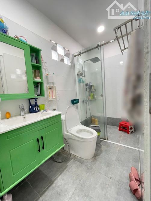 Bán nhà 4T 4PN 45m2 gần AEON Tân Phú giá chỉ 5 tỷ 4