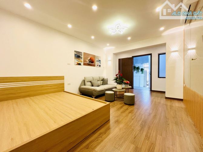 TẬP THỂ NGUYỄN TRÃI – TẦNG 1 – KINH DOANH – ĐẸP – Ô TÔ – 80M – 3,86 TỶ
