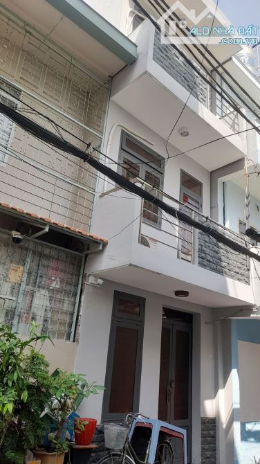 Bán Nhà Đường Vũ Tùng, 3 TẦNG - 17M2 - HẺM TRƯỚC NHÀ 5M - AN NINH - Chỉ 3,1 tỷ
