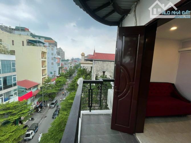 Cho thuê căn hộ full đồ - mặt phố Khâm Thiên - Đống Đa - ô tô đỗ cửa - 7 triệu/tháng