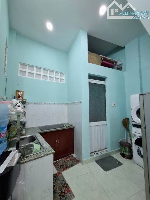 QUẬN 5 VÕ VĂN KIỆT - HẺM XE HƠI ĐẾN NHÀ - SÁT MẶT TIỀN - 40M2 CHỈ 3.85 TỶ - 2 TẦNG HOÀN