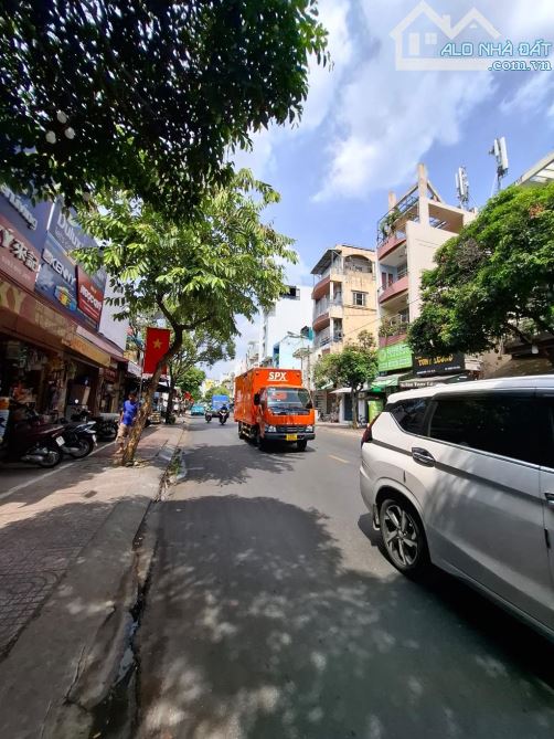 BÁN NHÀ MẶT TIỀN -BÌNH THỚI- ĐẸP LUNG LINH - KINH DOANH - KHU VỰC SẤM UẤT 5.3X18-5 -18 TỶ