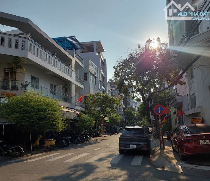 Bán nhà MT gần Nguyễn Thị Thập, 45m2, 4 tầng, 4 PN, nhỉnh 9tỉ - 3