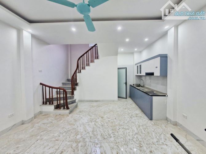 Nhà mới, An Thắng, Biên Giang 35m2 5T MT4 chỉ 3.5 tỷ, Hà Đông