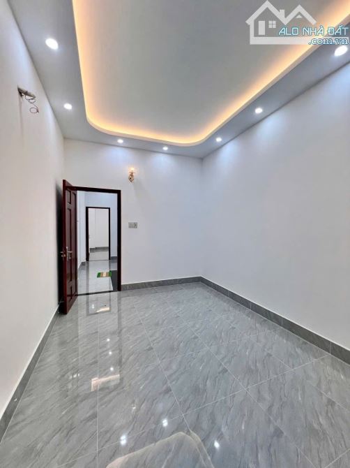 BÁN NHÀ 1 TRỆT 1 LẦU HẺM 138 TRẦN HUNG ĐẠO 2 TỶ 850TR