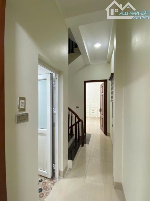 🔥 5M RA MẶT PHỐ - NGÕ THÔNG - KINH DOANH TỐT  🔥