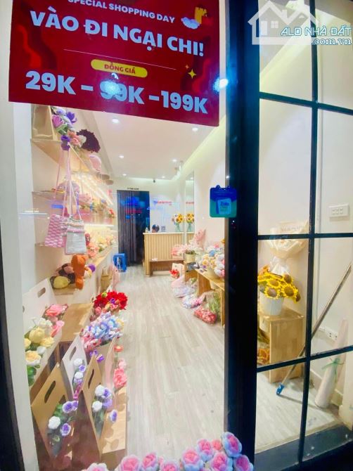 BÁN NHÀ MẶT PHỐ CẦU GIẤY, 5 TẦNG, SỐC 7 TỶ HƠN. SỔ ĐỎ CẦM TAY