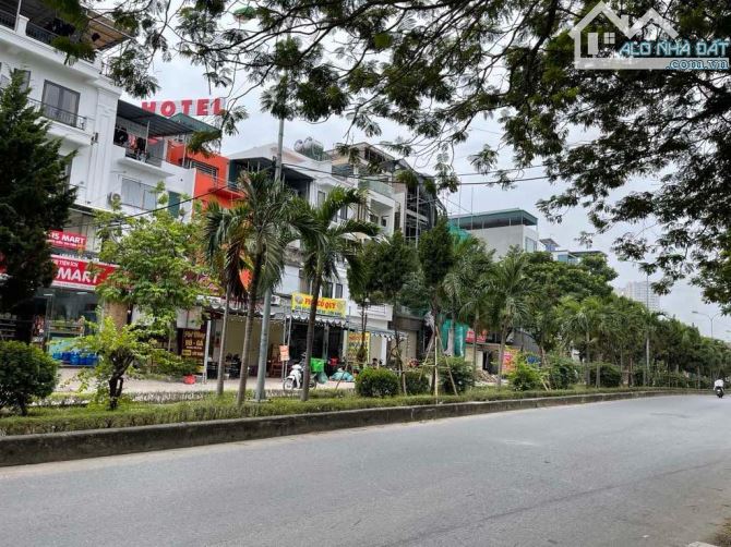 BÁN CĂN LIỀN KỀ ĐƯỜNG ĐÔI MẶT PHỐ TRỊNH VĂN BÔ, KINH DOANH ĐỈNH - DT: 115M2, GIÁ 27,9 TỶ