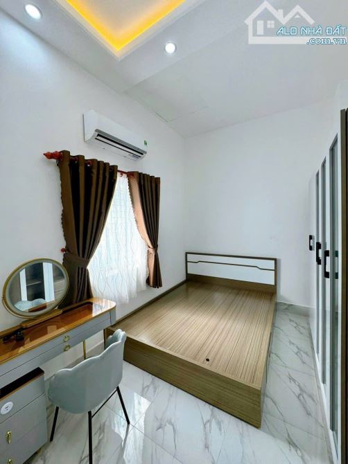 BÁN NHÀ 1 TRỆT 2 LẦU HẺM 50 QUANG TRUNG 4,8 TỶ