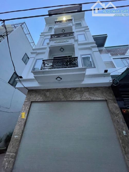 Nhà 5 tầng, lô góc, gara, tại Ngọc Thụy, Long Biên, gần Mipec, 55m2, giá 13.8 tỷ