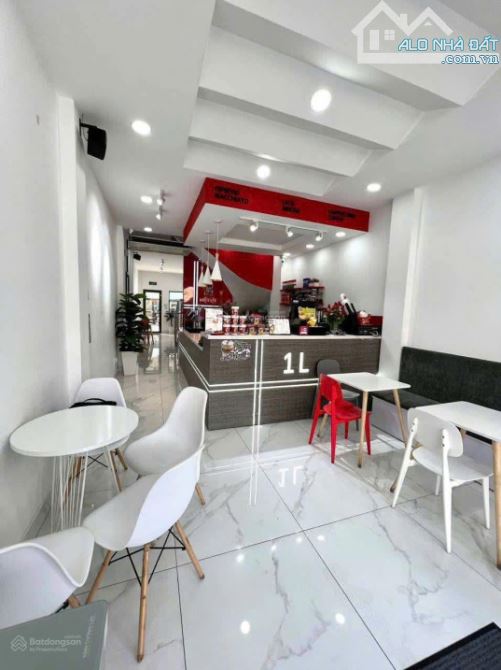 Bán nhà mặt phố Trần Hưng Đạo, 27 tỷ, 64m2, 7PN, 7WC, 5 tầng, mặt tiền đẹp