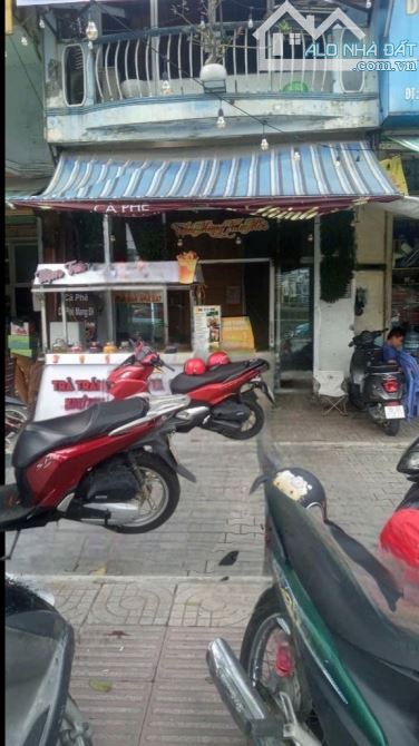 MẶT TIỀN KINH DOANH - NHÀ 3 TẦNG - Điện Biên Phủ - Diện tích 20m2 - Giá 5,2 tỷ
